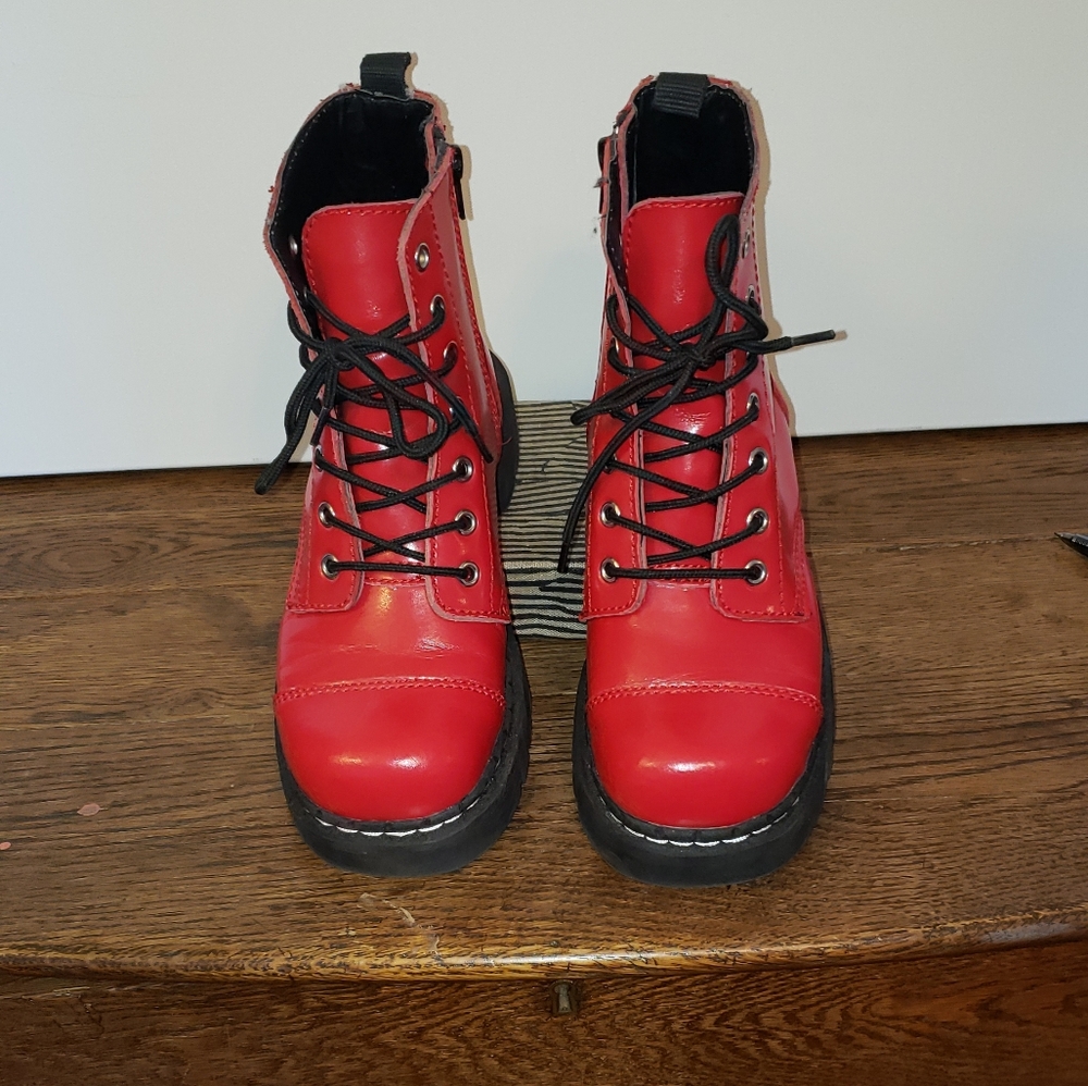 Red boots with side zip